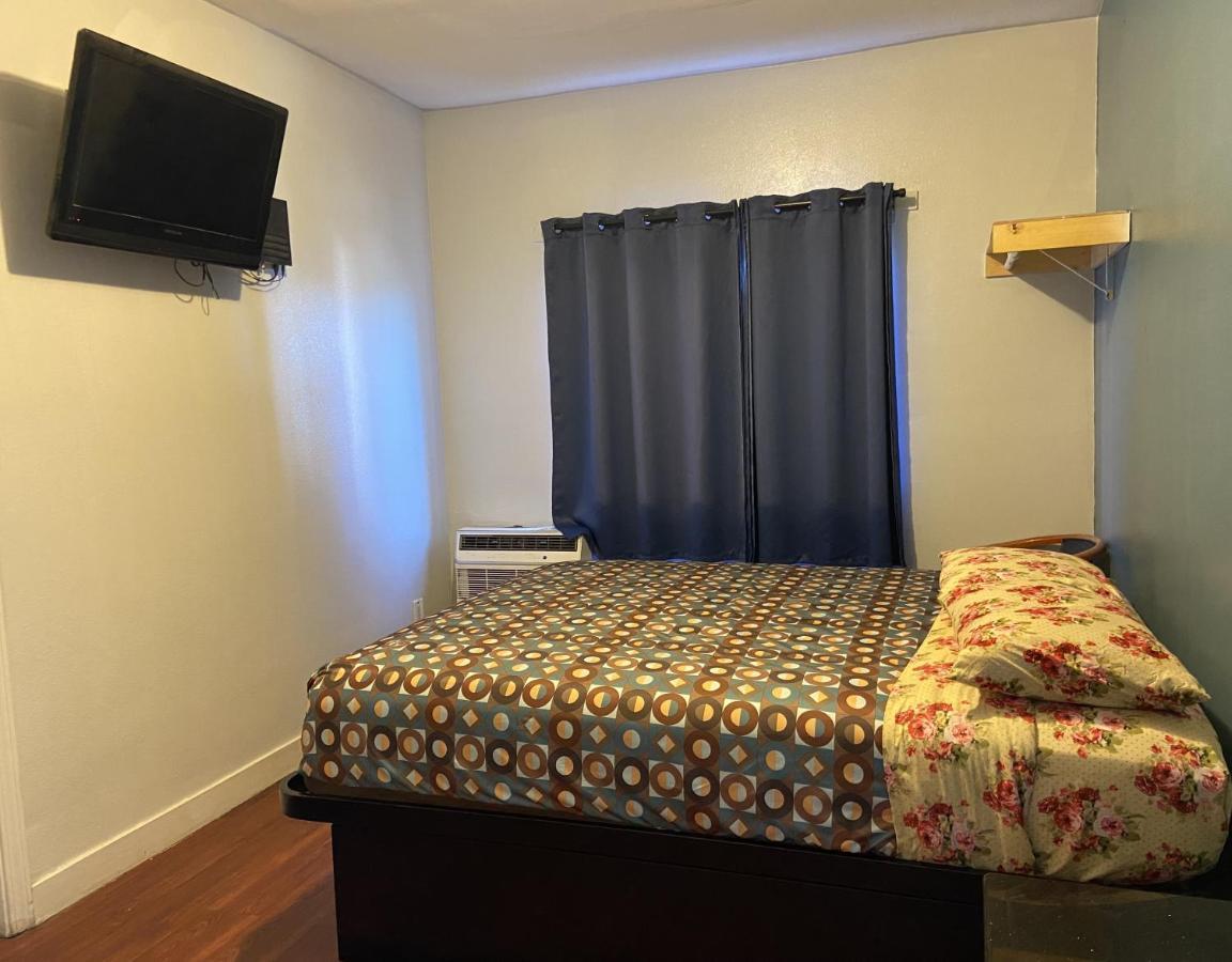 Unity Hotel - No Parking & Rooms Are Upstairs 长滩 外观 照片